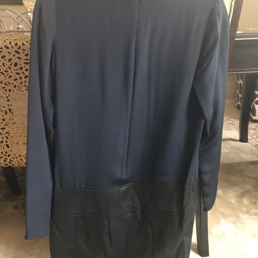 Dresses - Picture 4 of 4